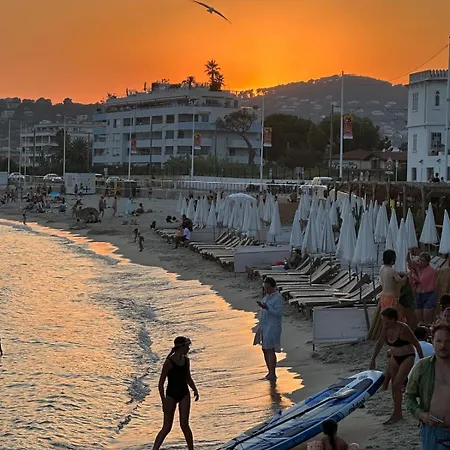 5 Min Walk, Bright, Air Conditioning, Cinema * Vallauris