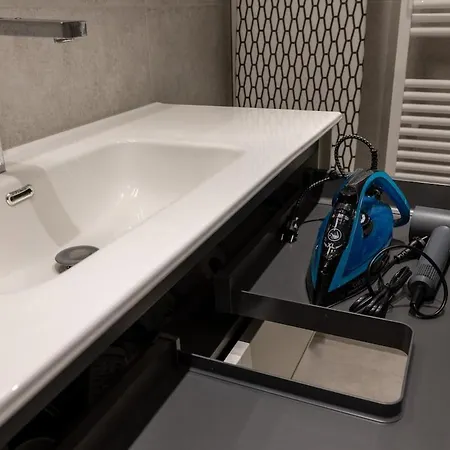 5 Min Walk, Bright, Air Conditioning, Cinema * Vallauris